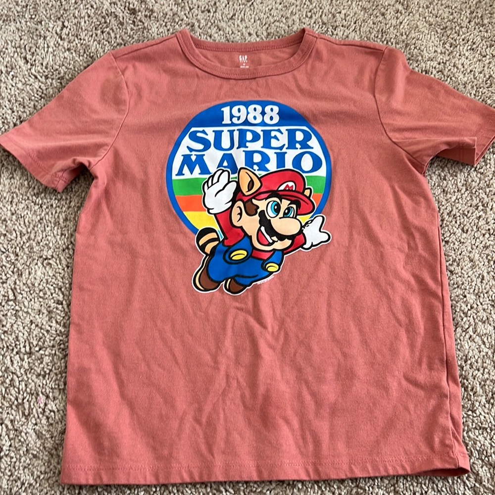 ⭐️ SOLD ⭐️ Super Mario Shirt M